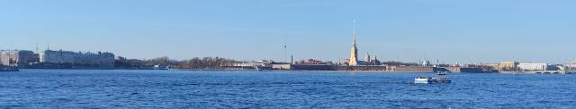 Дневная экскурсия на теплоходе Парадный Петербург