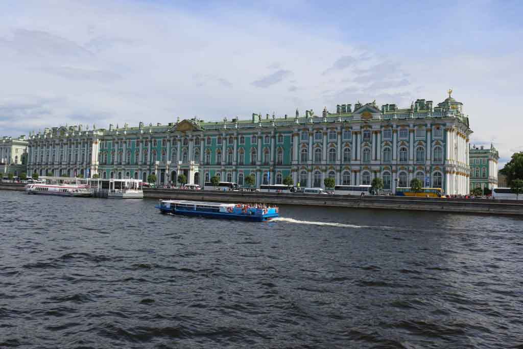 Парадный Петербург (экскурсия по Неве к Финскому заливу)