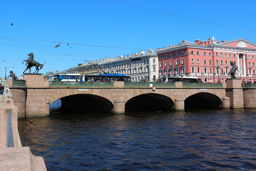 Обзорная экскурсия на теплоходе по рекам и каналам Петербурга "Северная Венеция"